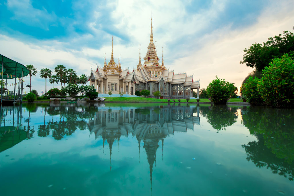 Templo de Wat Non Kum Landmark de Nakhon Ratchasima, Tailândia.